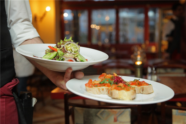 Charlie's provides top-quality catering services for holidays Christmas catering Milwaukee
