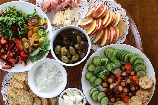 Indulge your guests with great housewarming party food! foot buffets and platters