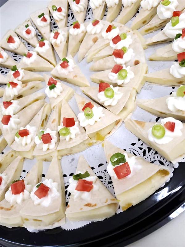 Get the picnic fun without the hassle of packing a basket Picnic catering in Milwaukee